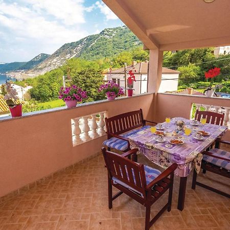 1 Bedroom Stunning Apartment In Bakarac Exterior foto